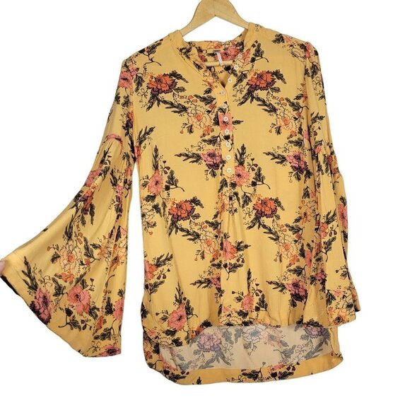 Free People Women's Oversized Floral Tunic Bell Sleeve 1/4 Button Blouse Sz XS - Picture 1 of 12